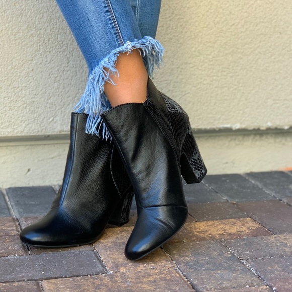 Black Genuine Leather Heeled Ankle Boots - Picture 4 of 7